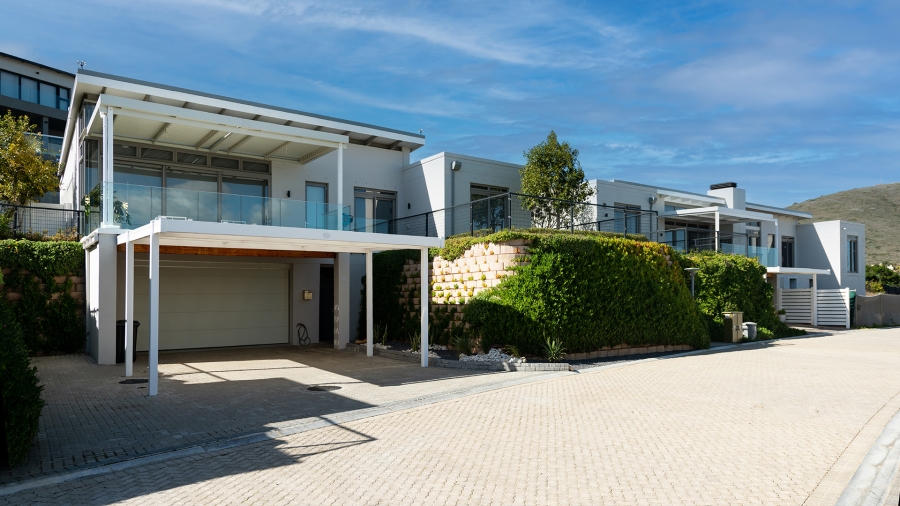 3 Bedroom Property for Sale in Plattekloof Western Cape